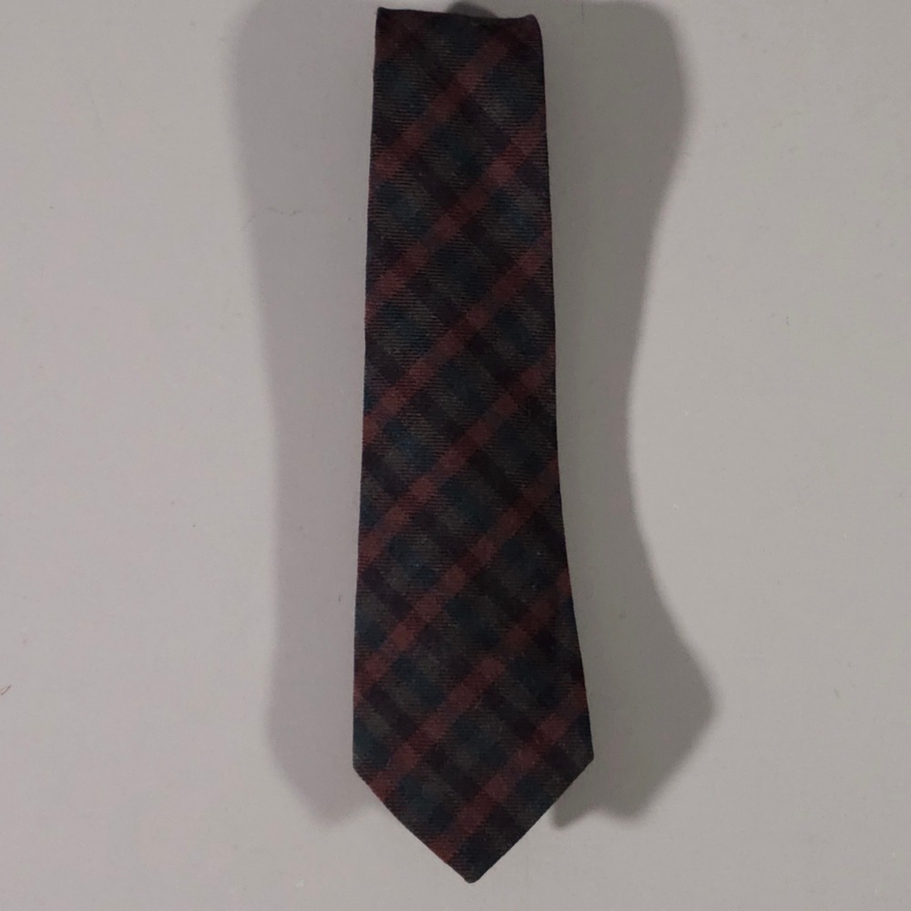 Magee Tie Mens OS Burgundy Green Plaid Pure New Wool Made In Ireland Classic
